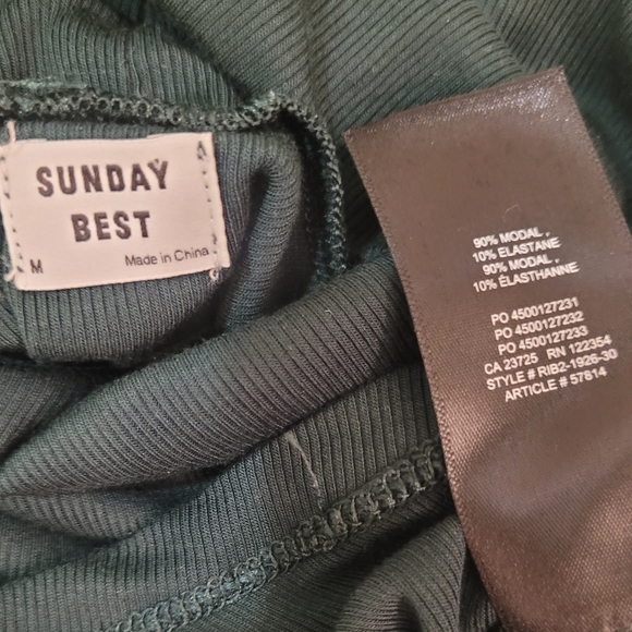Sunday Best Freshman Turtleneck Sz Medium NEW CONDITION Tags Removed. - Picture 5 of 10